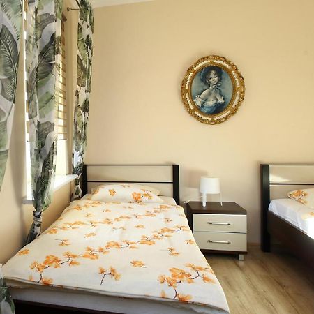 Pod Kasztanem Appartement Lubin  Buitenkant foto