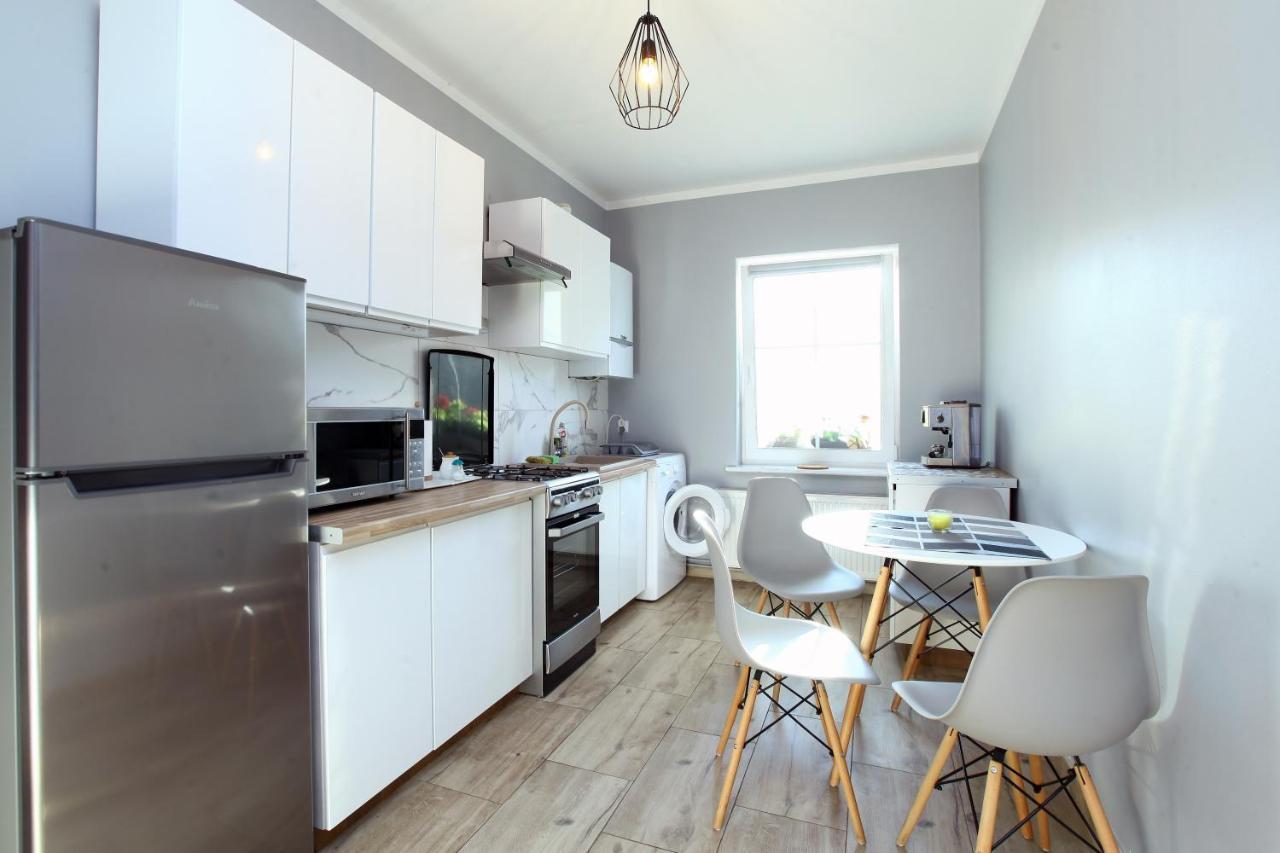 Pod Kasztanem Appartement Lubin  Buitenkant foto