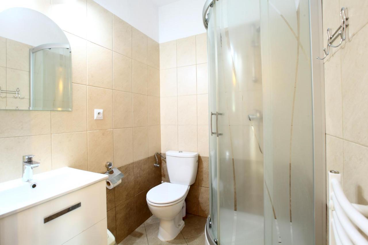 Pod Kasztanem Appartement Lubin  Buitenkant foto